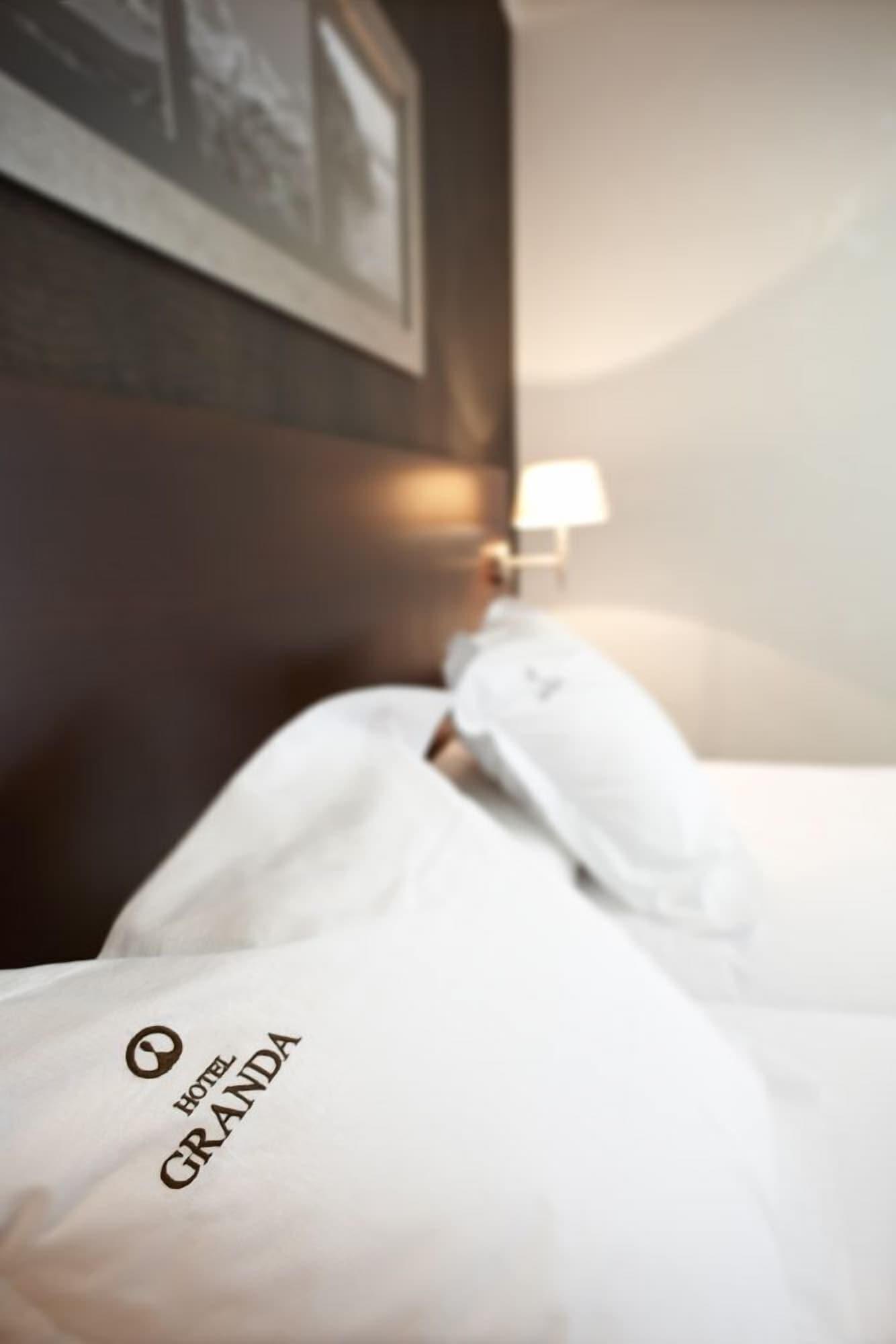 Hotel Granda Onís Chambre photo